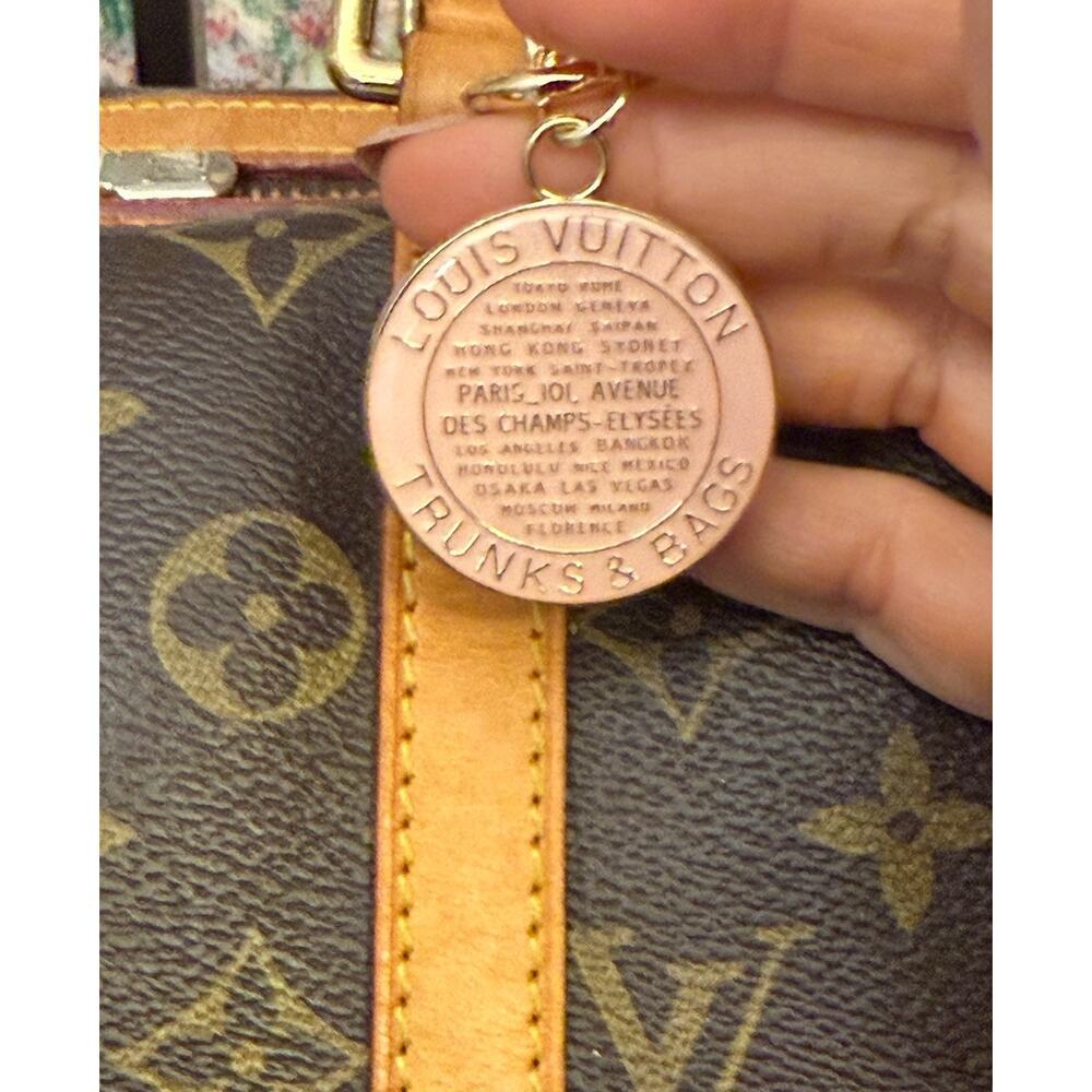 Beautiful Pink & Gold Handmade Lux Charm Keychain - Picture 3 of 7